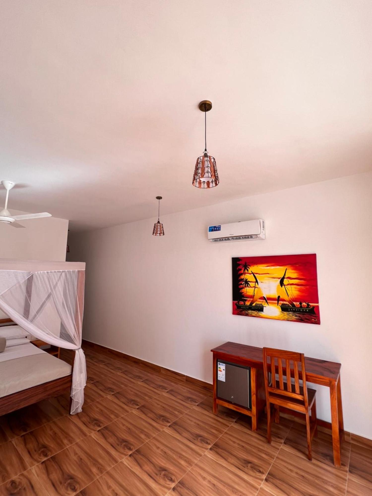S&S Hotel Джамбиани Экстерьер фото