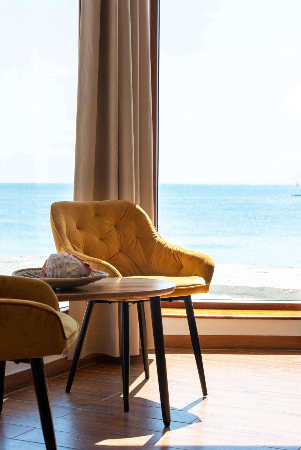 S&S Hotel Джамбиани Экстерьер фото